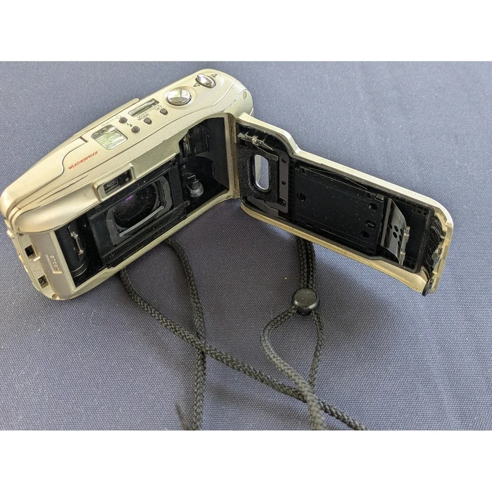 Olympus Infinity Stylus Zoom 70 35mm Film Camera Champagne Parts Repair